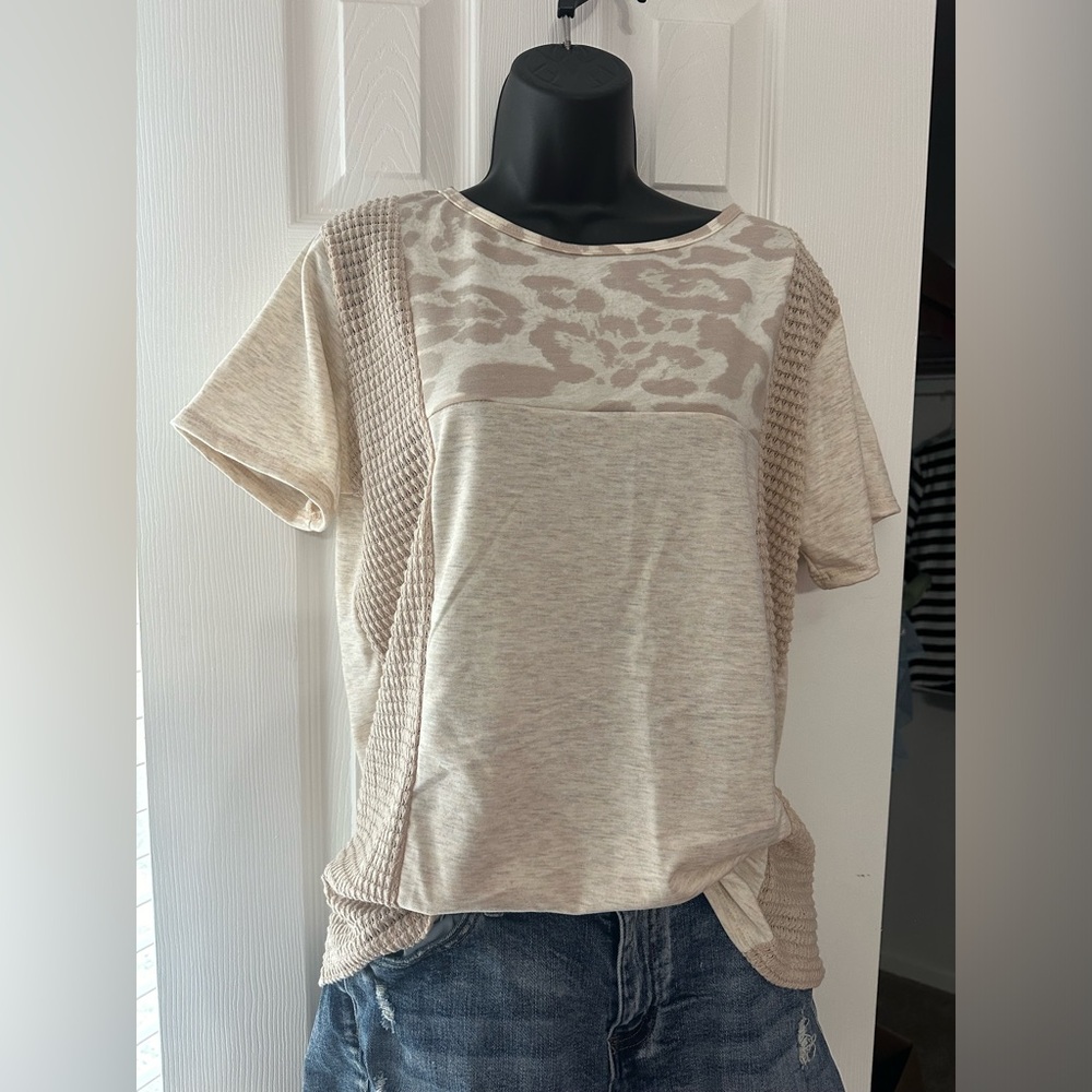 BiBi Beige Mixed-Texture Short Sleeve Top